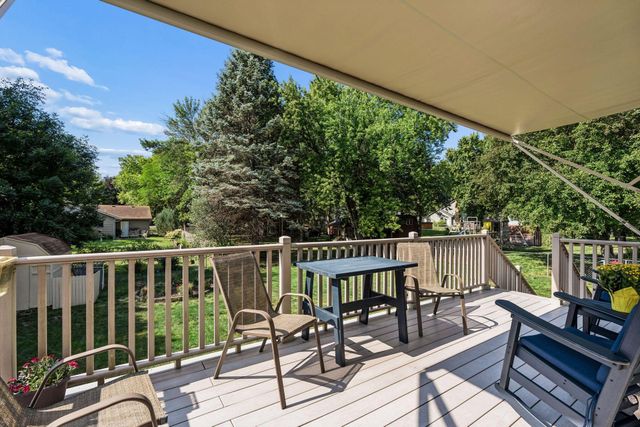 9775 103rd Avenue N, Maple Grove, MN 55369