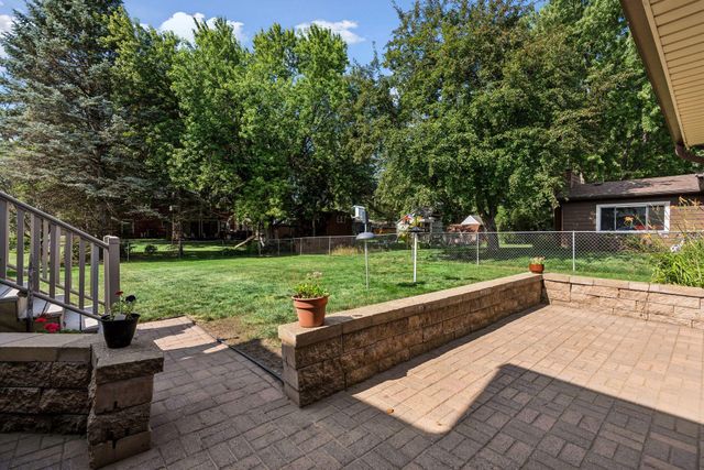 9775 103rd Avenue N, Maple Grove, MN 55369