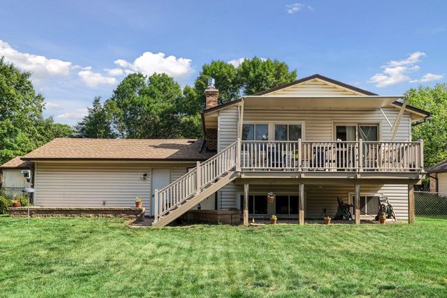 9775 103rd Avenue N, Maple Grove, MN 55369