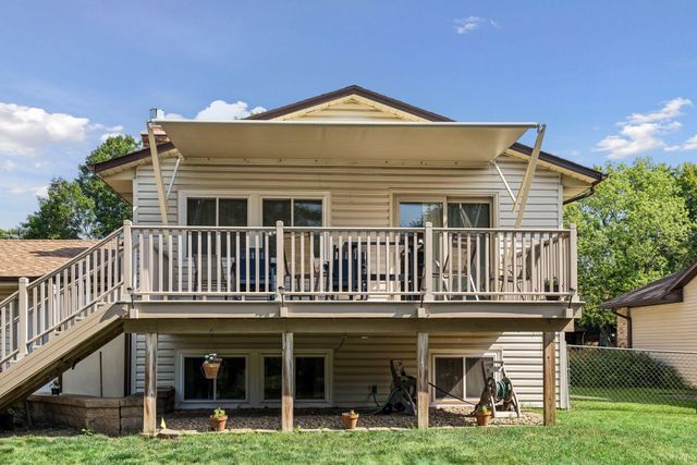 9775 103rd Avenue N, Maple Grove, MN 55369