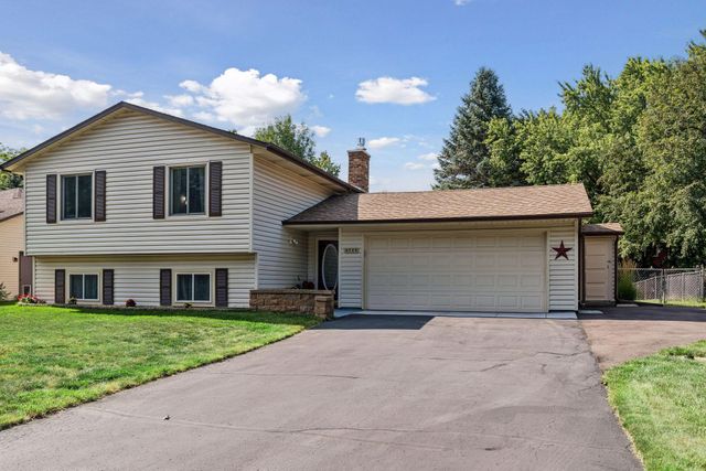 9775 103rd Avenue N, Maple Grove, MN 55369