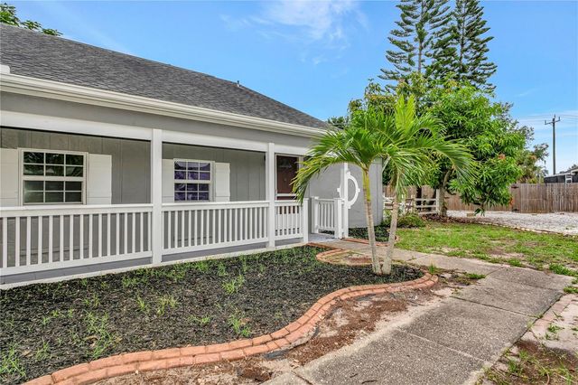 5680 25TH STREET CIRCLE E, Bradenton, FL 34203