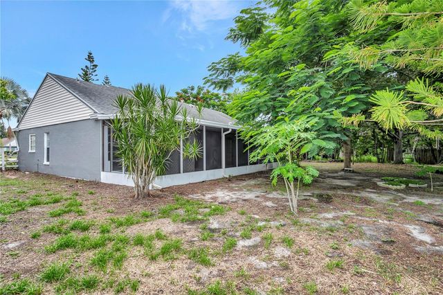 5680 25TH STREET CIRCLE E, Bradenton, FL 34203
