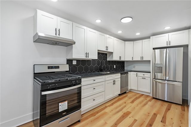 253 Southern Ave, Mt Washington, PA 15211