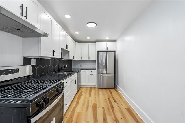 253 Southern Ave, Mt Washington, PA 15211