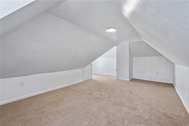 253 Southern Ave, Mt Washington, PA 15211