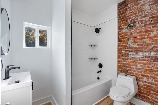 253 Southern Ave, Mt Washington, PA 15211