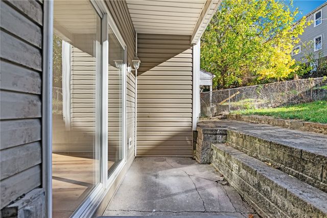 253 Southern Ave, Mt Washington, PA 15211