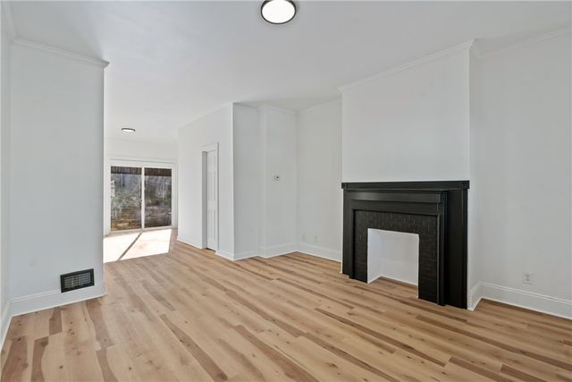 253 Southern Ave, Mt Washington, PA 15211