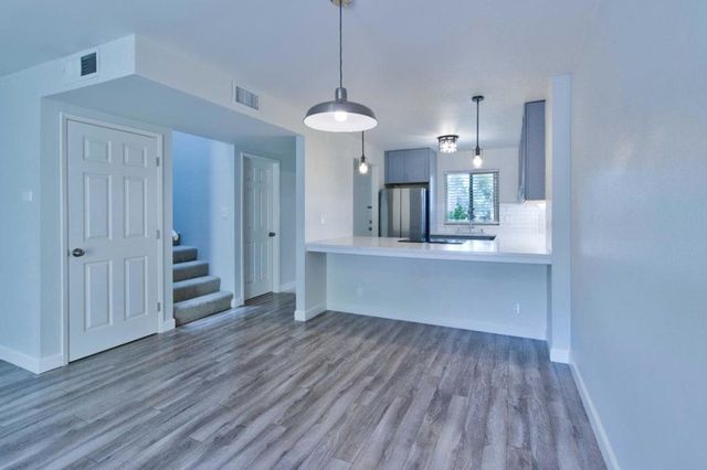 1008 Fontana Drive, Alameda, CA 94502