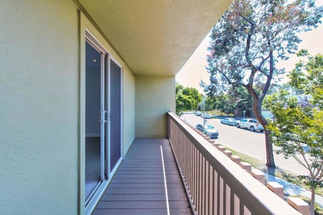 1008 Fontana Drive, Alameda, CA 94502