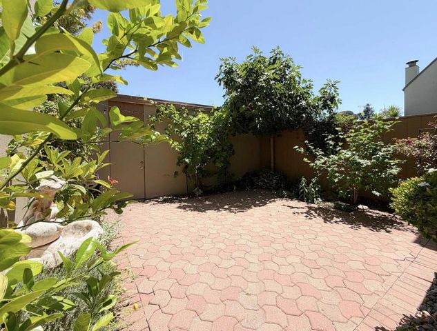 1008 Fontana Drive, Alameda, CA 94502