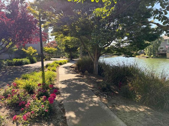 1008 Fontana Drive, Alameda, CA 94502