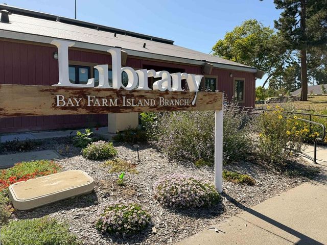 1008 Fontana Drive, Alameda, CA 94502