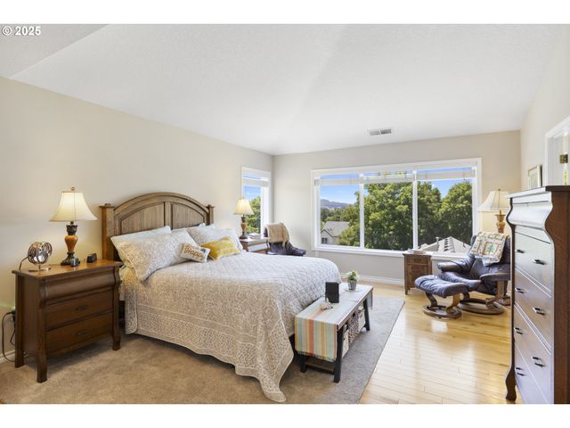 3509 KNOLL Dr, Newberg, OR 97132