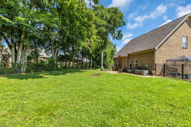 110 Bancroft Ct, Murfreesboro, TN 37129
