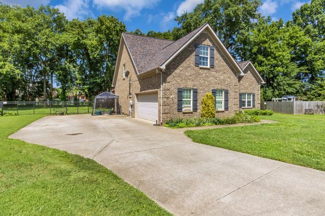 110 Bancroft Ct, Murfreesboro, TN 37129
