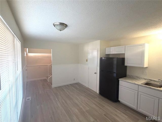 1490 Shackelford Road, Florissant, MO 63031