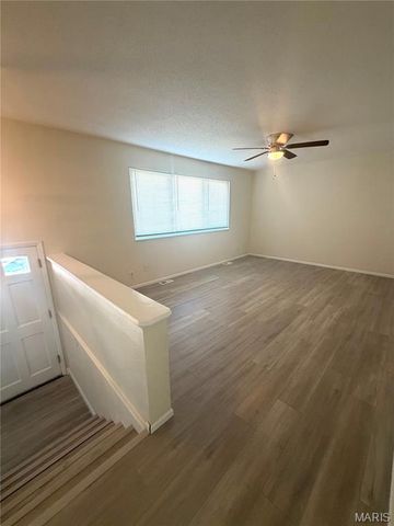 1490 Shackelford Road, Florissant, MO 63031