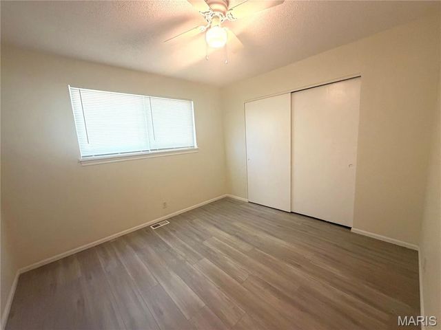 1490 Shackelford Road, Florissant, MO 63031