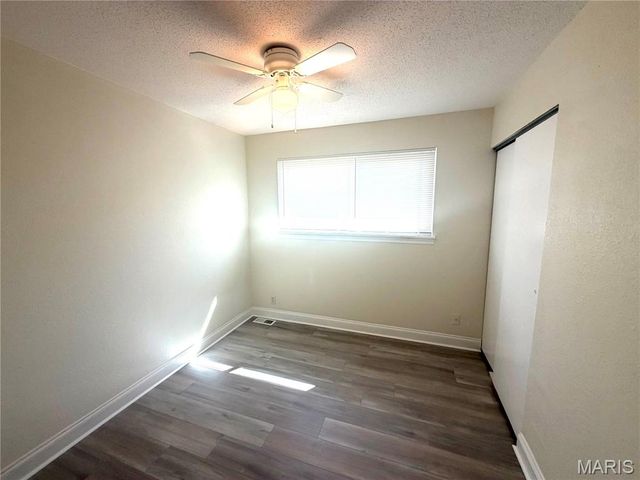 1490 Shackelford Road, Florissant, MO 63031