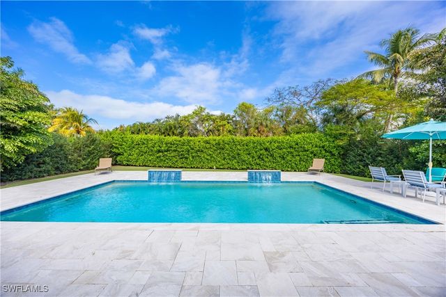 331 Spring Line DR, Naples, FL 34102