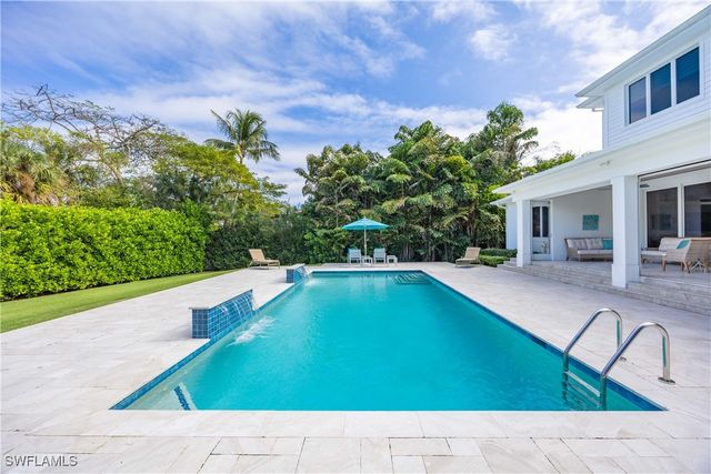 331 Spring Line DR, Naples, FL 34102