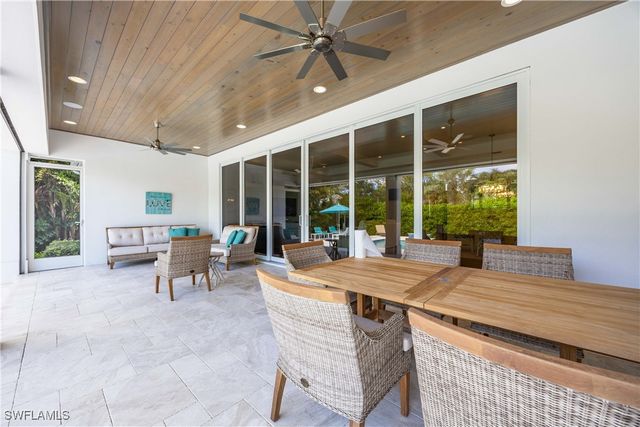 331 Spring Line DR, Naples, FL 34102