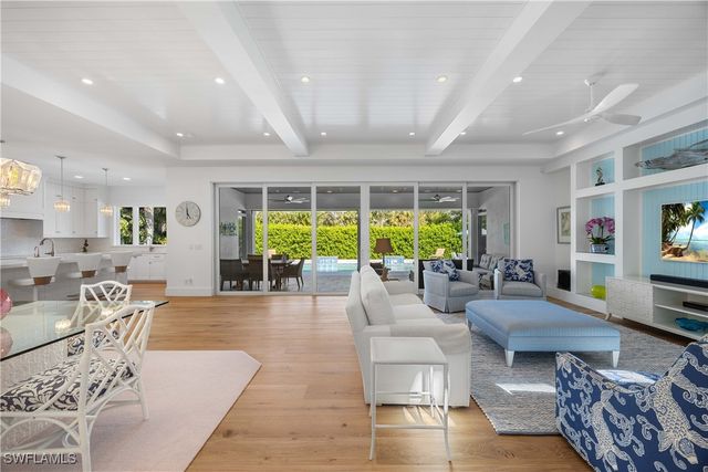 331 Spring Line DR, Naples, FL 34102