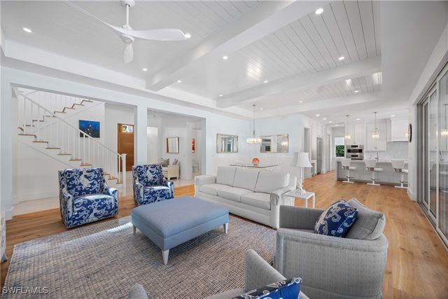 331 Spring Line DR, Naples, FL 34102