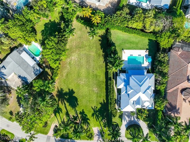 331 Spring Line DR, Naples, FL 34102