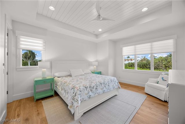 331 Spring Line DR, Naples, FL 34102