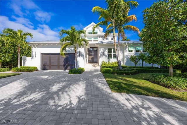 331 Spring Line DR, Naples, FL 34102