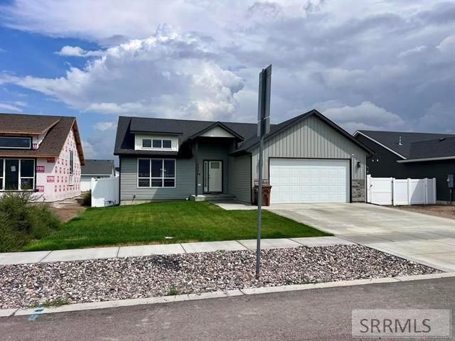 1106 Alpine Ave, Chubbuck, ID 83202