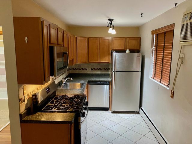 1818 Arthur Street NE 2, Minneapolis, MN 55418