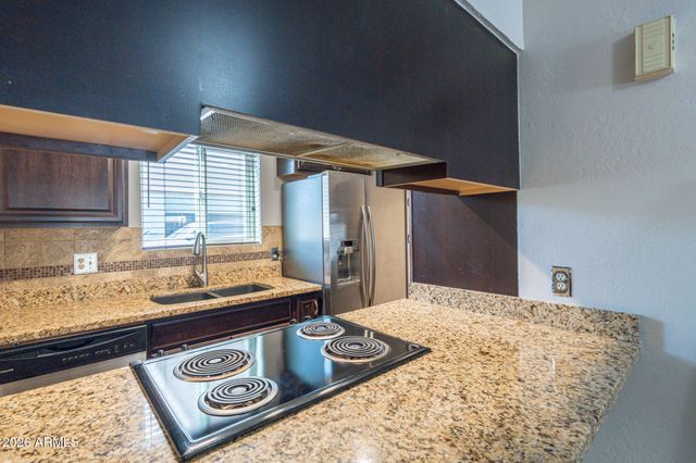 3119 N 38TH Street 8, Phoenix, AZ 85018