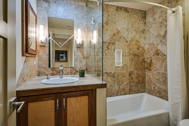 1325 Spyglass DR, Austin, TX 78746