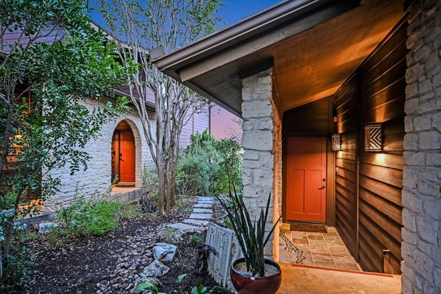 1325 Spyglass DR, Austin, TX 78746