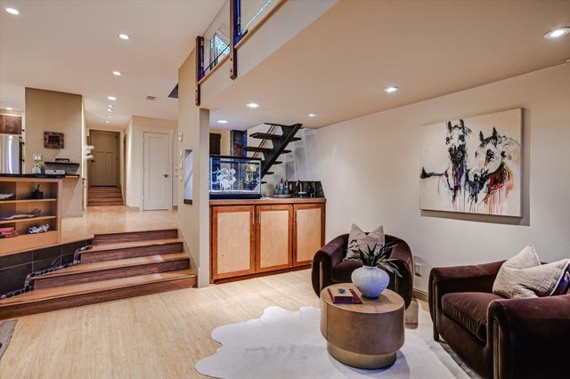 1325 Spyglass DR, Austin, TX 78746