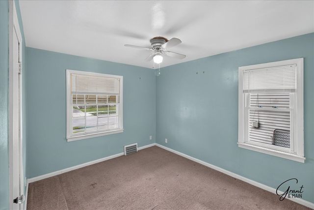 21000 La Salle Boulevard, Warren, MI 48089
