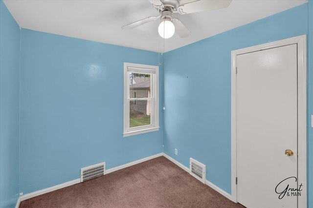 21000 La Salle Boulevard, Warren, MI 48089