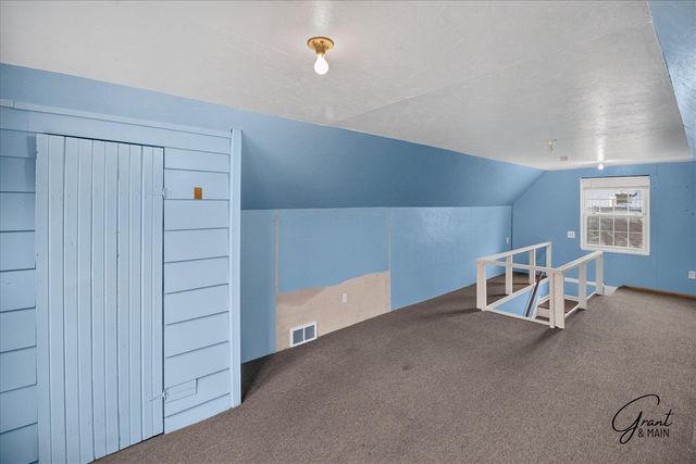 21000 La Salle Boulevard, Warren, MI 48089