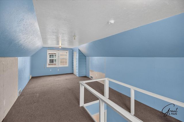 21000 La Salle Boulevard, Warren, MI 48089