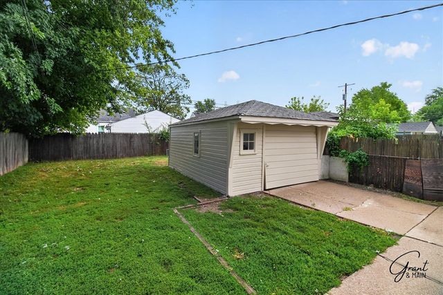 21000 La Salle Boulevard, Warren, MI 48089