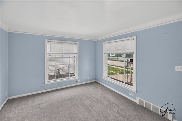 21000 La Salle Boulevard, Warren, MI 48089
