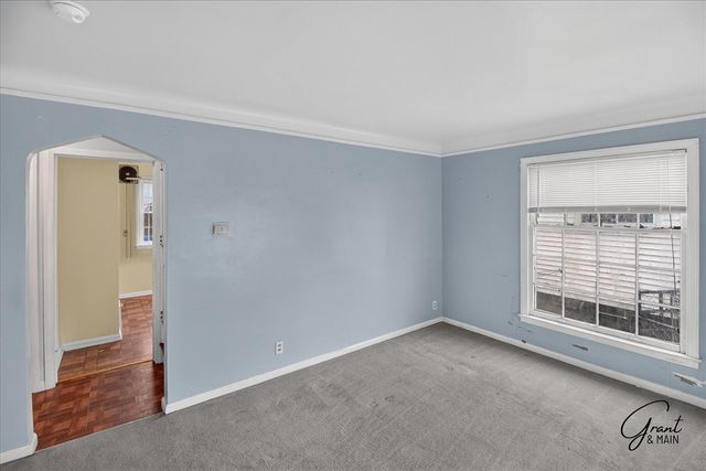 21000 La Salle Boulevard, Warren, MI 48089