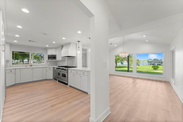 12201 Gable Drive, Willis, TX 77318