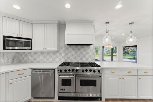 12201 Gable Drive, Willis, TX 77318