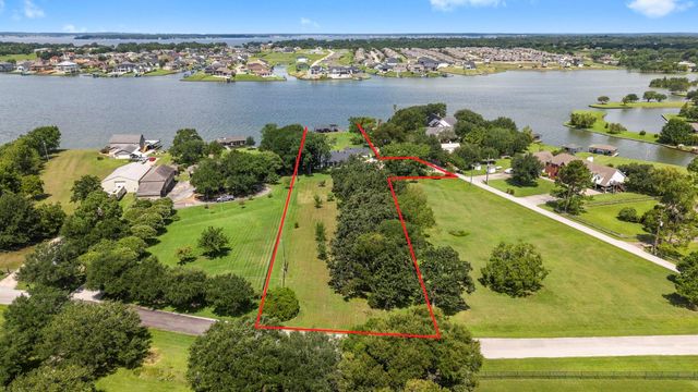 12201 Gable Drive, Willis, TX 77318