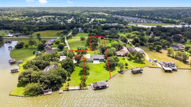 12201 Gable Drive, Willis, TX 77318